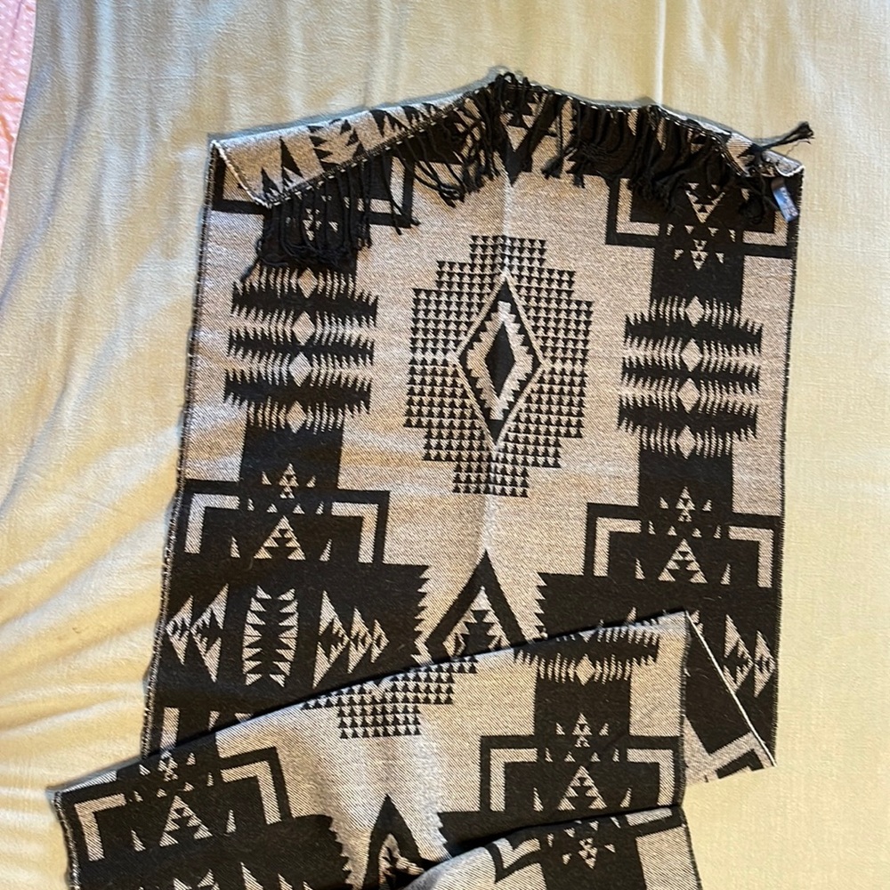 Express blanket scarf